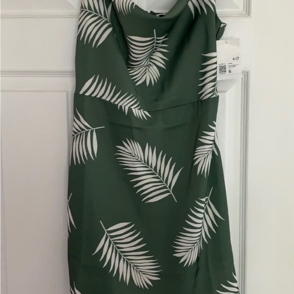 Forever 21 tropical leaf print dress